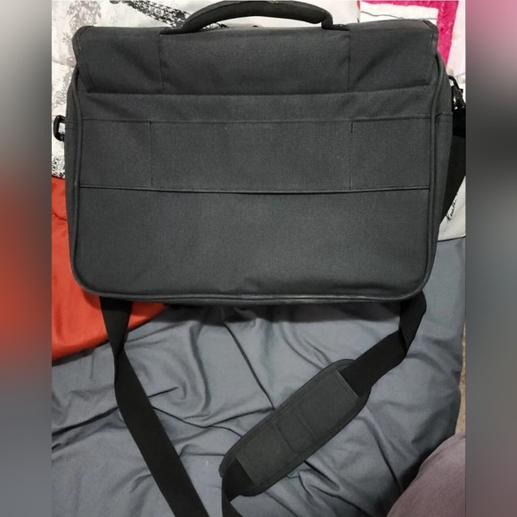 Laptop Bag Kroser for 17 inch laptops (used, good condition, no box nor tags) - Picture 8 of 13